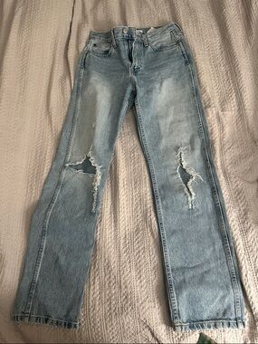 Calvin Klein Jeans Light Blue Straight Fit with Distressed Knees